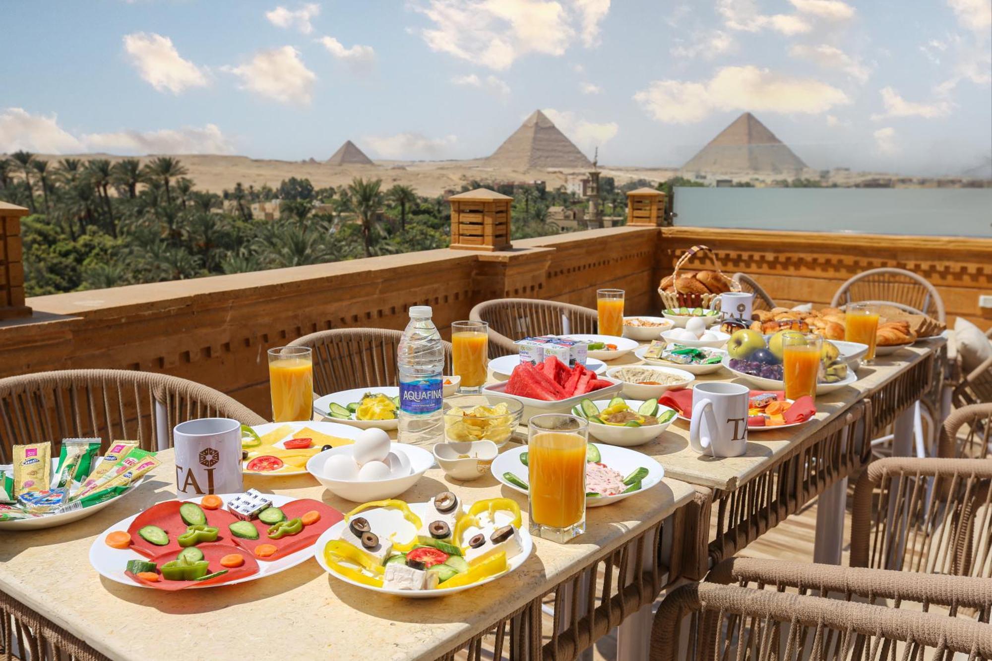 Taj Pyramids View Inn Kafrat al Jabal Exterior photo