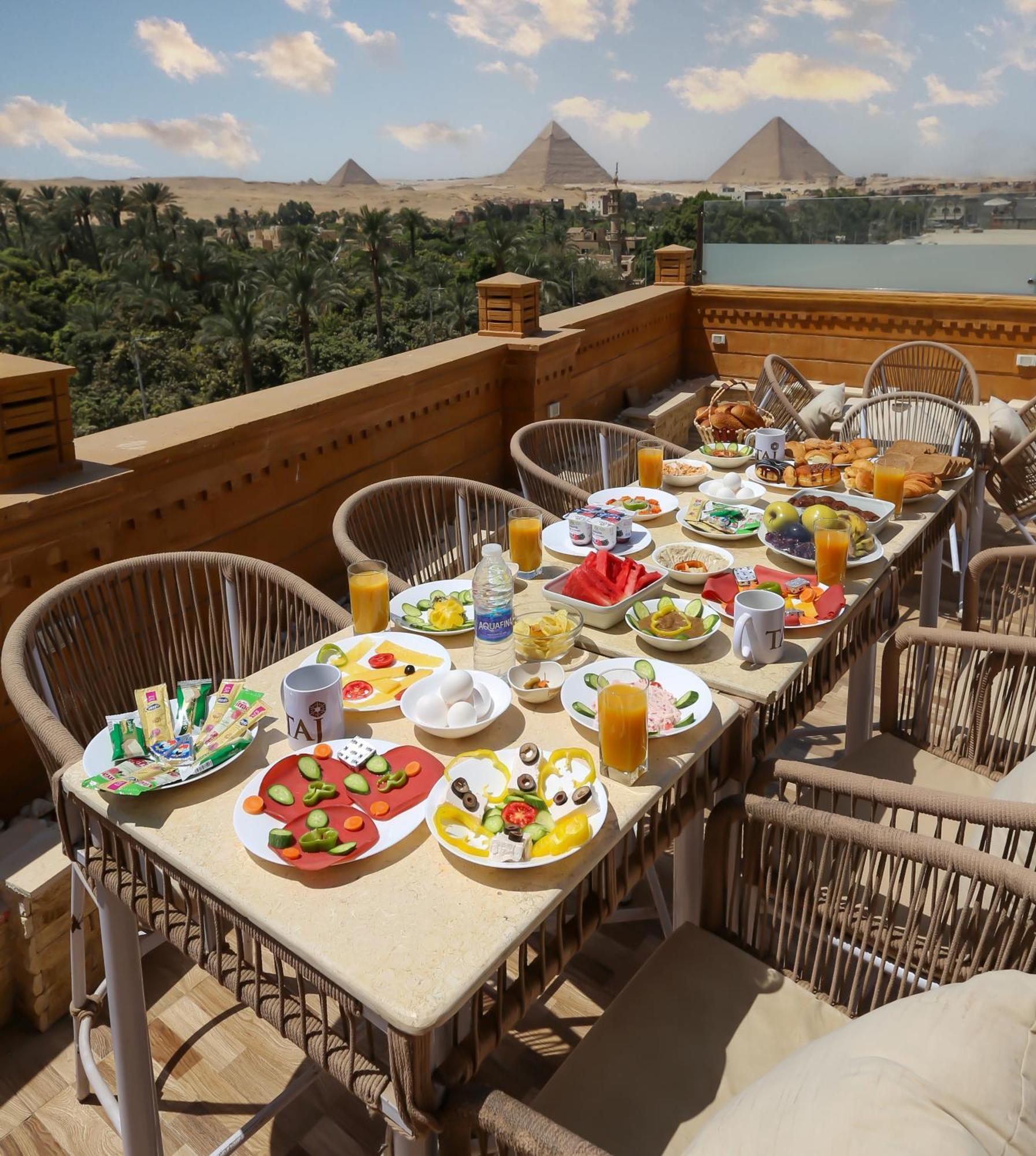 Taj Pyramids View Inn Kafrat al Jabal Exterior photo
