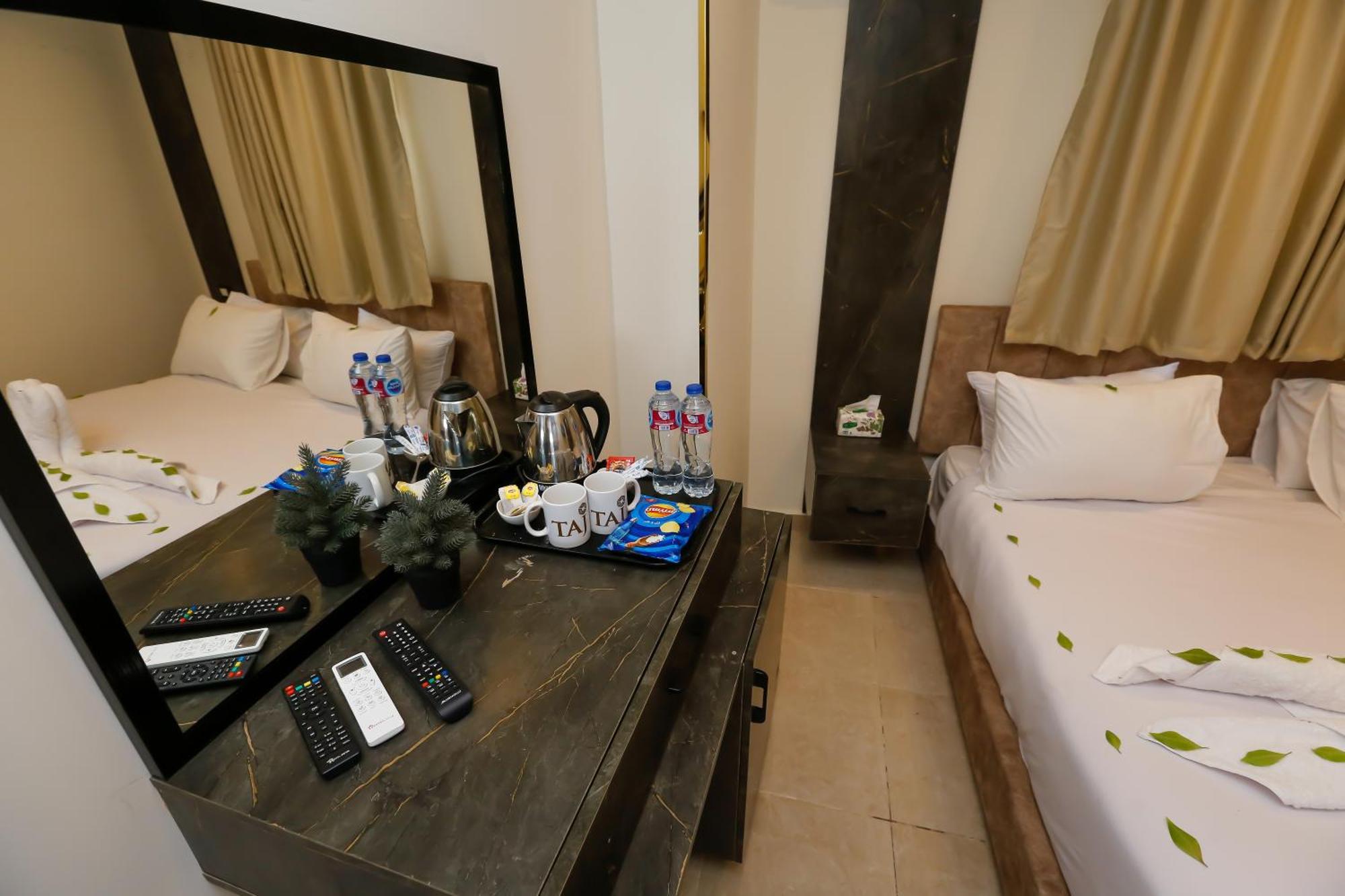Taj Pyramids View Inn Kafrat al Jabal Exterior photo