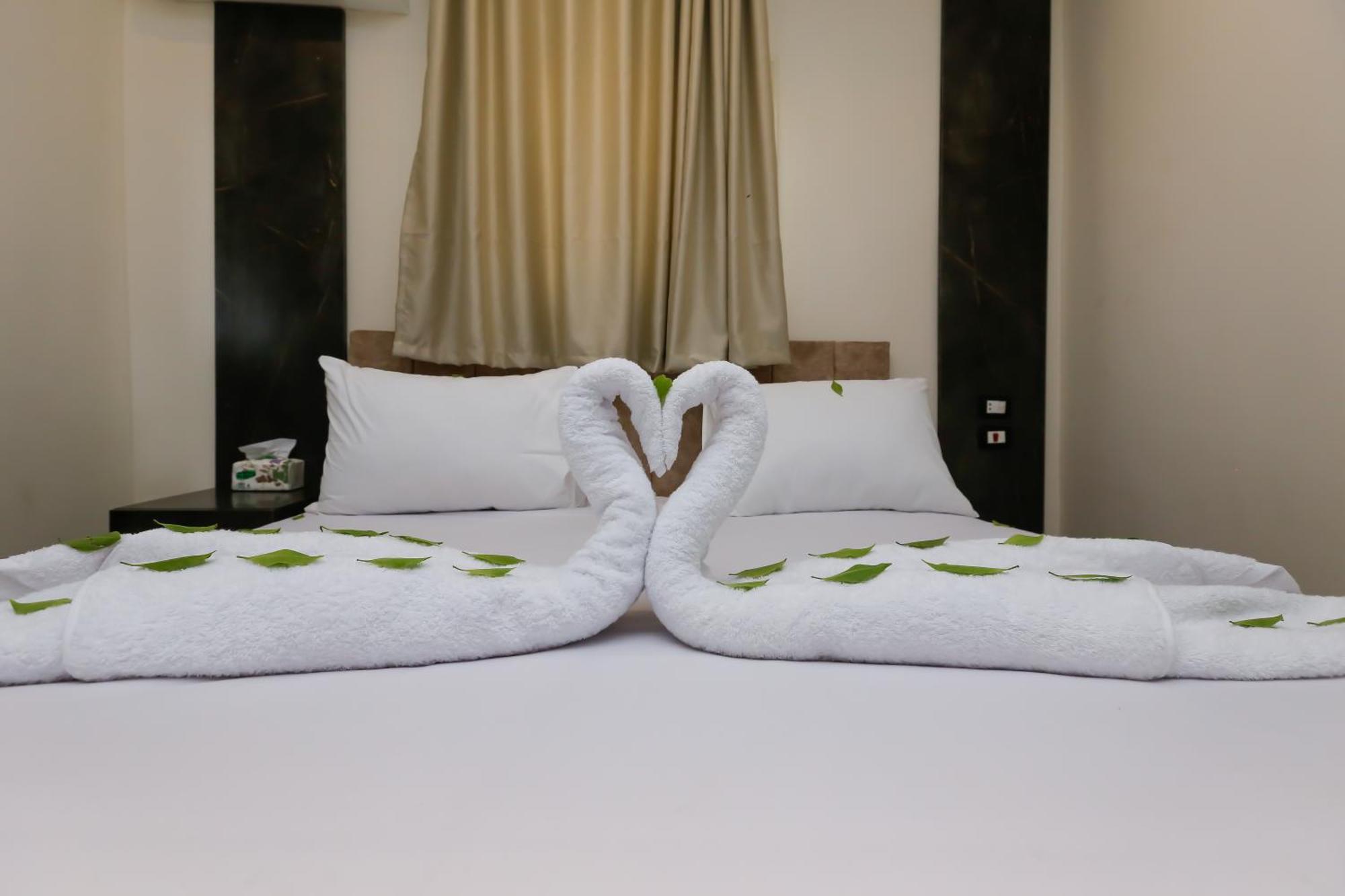 Taj Pyramids View Inn Kafrat al Jabal Exterior photo