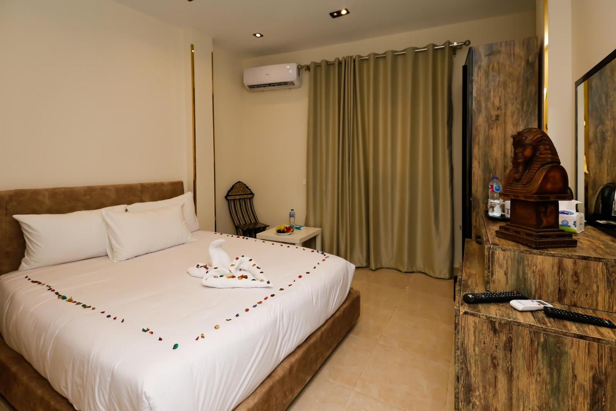 Taj Pyramids View Inn Kafrat al Jabal Exterior photo