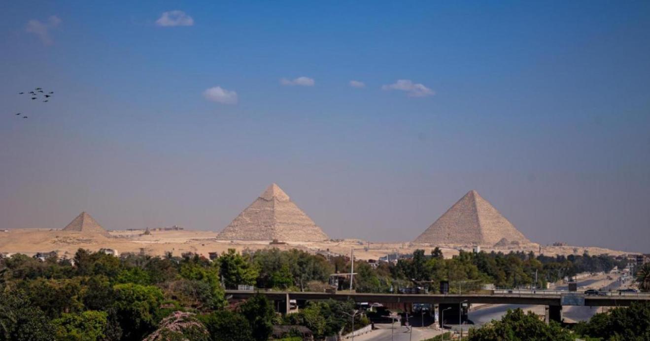 Taj Pyramids View Inn Kafrat al Jabal Exterior photo